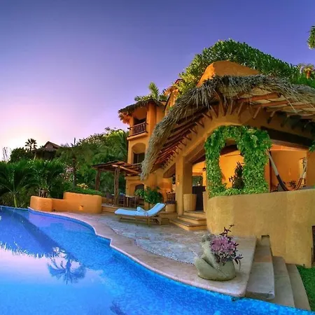 Casa Mia - Exclusive Waterfront Home In Puerto Mio